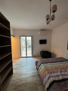 Villas Maison Provencale, Piscine, Soleil, Barbecue et Petanque : photos des chambres