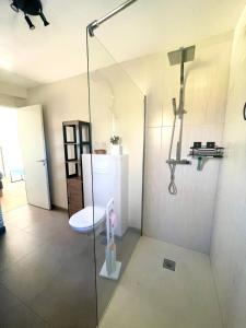Maisons de vacances Villa Spacieuse & Moderne, Proche des Plages : photos des chambres