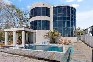 The Iconic Round House - 91 Gould St - Saint Simons