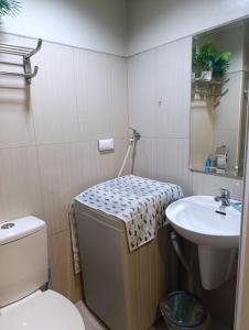 Shell Residences - MOA