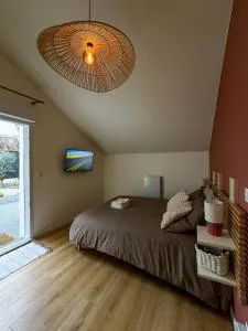 Studio Indépendant - 梅尔维尔弗朗瑟维尔普拉格