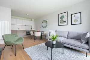 Montana Apartment - Modern Comfort & Prime Location - Brent