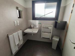 Hotels Auberge du chateau de Joux : photos des chambres