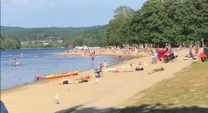 Cosy Hamresand's semi-detached house - 维尼斯拉