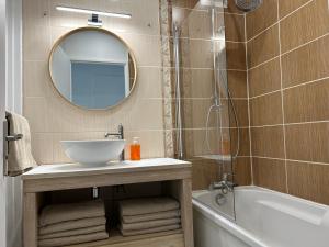 Appartements Modern & Cozy / 82 sq.m./ Free Parking/Train 7 min : photos des chambres
