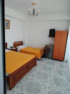 Perkli Bezhani Rooms