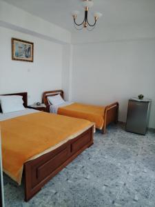 Perkli Bezhani Rooms