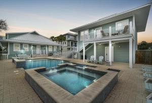 Boomerang Beach House With Private Beach