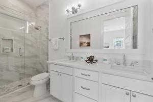 Shark Tales With Pool And Gated Neighborhood