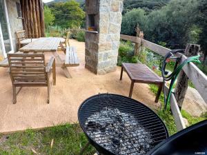 Maisons de vacances Authentique Casellu en pierre a Porticcio avec vue sur la mer : photos des chambres