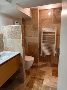 Studio indépendant au calme proche dAix en Provence