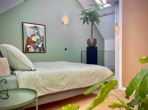 Tashi Kampa, The House of Happiness in Tibetan