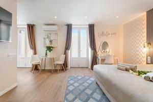 Appartements Nice Renting - Love Room Massena - Luxe Room - Jacuzzi - Terrace - King Bed - AC : photos des chambres