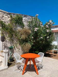 B&B / Chambres d'hotes Maison Face au Soleil : photos des chambres