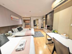 Spacious and Renovated 1-Bedroom 100m to Nana BTS - 55 sqm