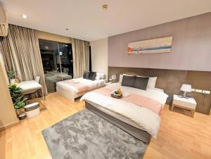 Spacious and Renovated 1-Bedroom 100m to Nana BTS - 55 sqm