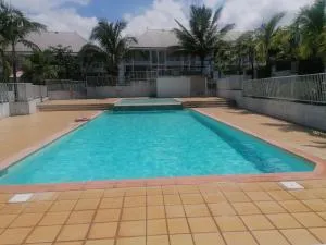 T3 avec piscine - Maison de lʼEnfance