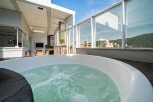 Duplex Infinity Mariscal