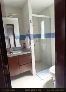 Hermoso Apartamento de 2 habitaciones en Avenida Bush