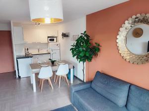 Appartements Le Lavandin - T3 Piscine & Climatisation : photos des chambres