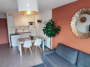 Appartements Le Lavandin - T3 Piscine & Climatisation : photos des chambres