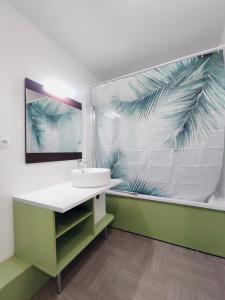 Appartements Le Lavandin - T3 Piscine & Climatisation : photos des chambres