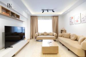 Elegant 2 BDR Apartment In Rehab City