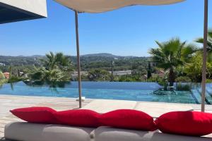 Villa Dezem-Infinity pool-Near Cannes-Panorama-AC