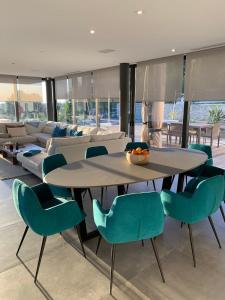 Villa Dezem-Infinity pool-Near Cannes-Panorama-AC