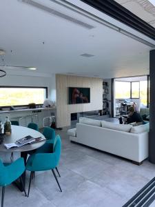 Villas Villa Dezem-Infinity pool-Near Cannes-Panorama-AC : photos des chambres