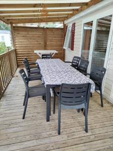 MH 353 LUMINOSA 3chambres et 2 salles de bains dans camping 4 étoiles