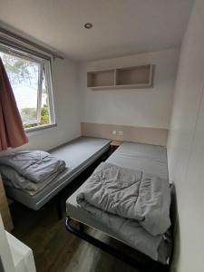 MH 353 LUMINOSA 3chambres et 2 salles de bains dans camping 4 étoiles