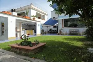 Villa con giardino a pochi passi dal mare - 丽都代皮尼