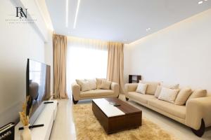 Spacious 2 BDR Apartment In Rehab City