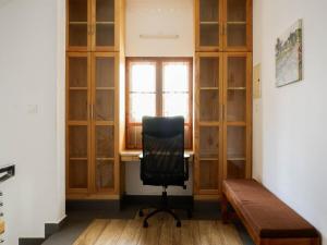 Stay Central, Stay Cozy 3BHK Premium Home Stay