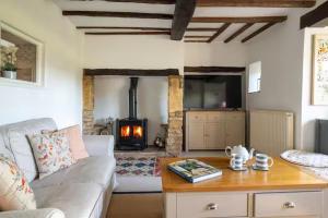 Delightful 4 bedroom Cotswold character cottage - Pass the Keys