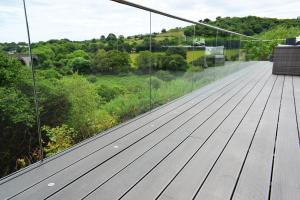 Riverview Modern 2 Bed- Parking & Tesla charger