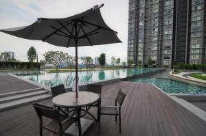 A-18-09 La Reve SuiteHyveWiFiNETFLIXFreeParking
