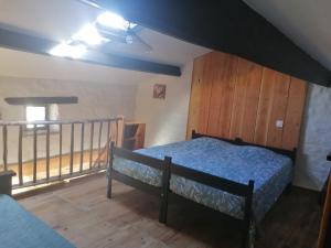 Maisons de vacances Gites 17 pers proche Futuroscope : Maison 5 Chambres