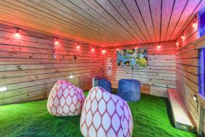Fun N Sun - Ultimate Backyard Pool And Game Room