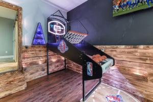Fun N Sun - Ultimate Backyard Pool And Game Room