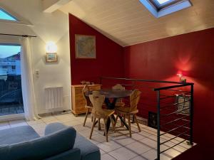 Appartements Thonon Concise apt with mezzanine : photos des chambres