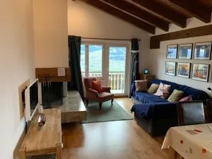 Aparthaus Surselva, direkt an der Skipiste - Surcuolm