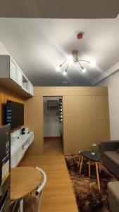 MaGIC STAYCATION TREES RESIDENCES NEAR SM FAIRVIEW