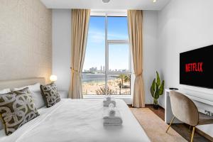 Burj Alarab & Atlantis Palm Sea view, Beachfront, peaceful 3 Bedroom Apartment TIARA Residence with Pool, fast Wifi