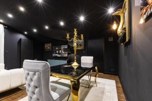Appartements SecretRoom - Luxe, Balneo et evasion -Arnage : photos des chambres