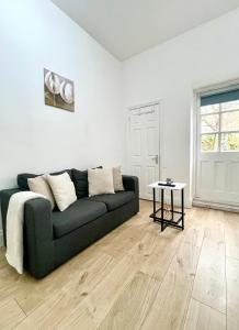 Garden Flat-Great Transport Link to Central London