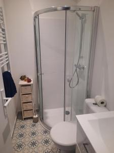 Tranquil, calm garden studio with spa pool