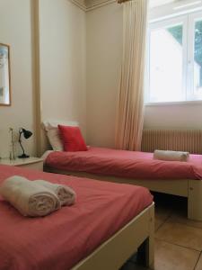 Maisons de vacances Villa heart of Evian swimming pool : photos des chambres