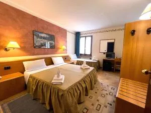 Hotel Susa - 蒙切尼肖